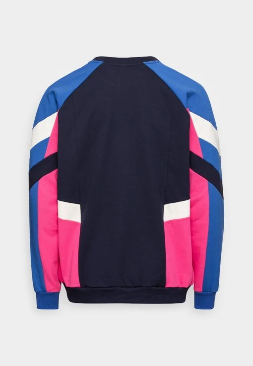 Kaotiko Crew Benton Unisex - Sudadera - Navy/Royal/Fuxia -Kaotiko Tienda 0c5832d45e3f43aeb5055ade44beb173 scaled