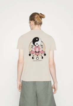 Kaotiko Washed Lotus Ying Yang Unisex - Camiseta Estampada - Ivory -Kaotiko Tienda 22ea40afc7c54bb28768c57f9e7a67cf