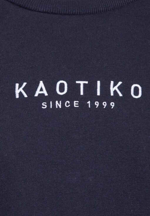 Kaotiko Crew Benton Unisex - Sudadera - Navy/Steel/Vanila/White/Navy -Kaotiko Tienda 3e4d356d7e874dddb16728066867289e scaled