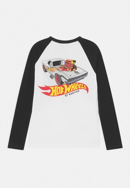 Kaotiko Ranglan Hot Wheels Unisex - Camiseta De Manga Larga - White/Black -Kaotiko Tienda 55f9a807f5f841b9b1e6326b5066c5b1 scaled