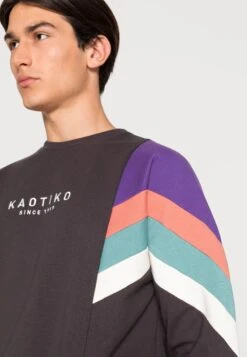 Kaotiko Crew Seattle Unisex - Sudadera - Black/Purple/Rouge -Kaotiko Tienda c380a481622c4943b36a84bfb017d36d