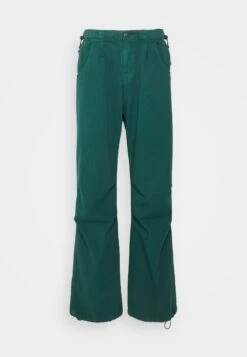 Kaotiko Pant Parachute Unisex - Vaqueros Boyfriend - Green -Kaotiko Tienda d256f999411f455a98510389df3dc158